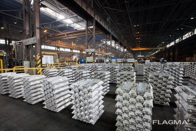 Aluminum A7 (99.7% Al) in ingots from a reliable manufacturer RUSAL