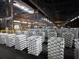 Aluminum A7 (99.7% Al) in ingots from a reliable manufacturer RUSAL